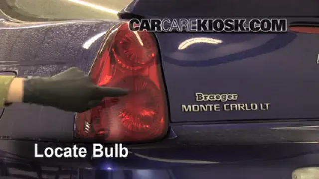2006 Chevrolet Monte Carlo LT 3.9L V6 Éclairage Feu clignotant arrière (remplacer l'ampoule)